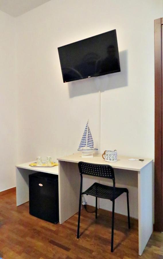 La Feluca Rooms & Breakfast Messina Esterno foto