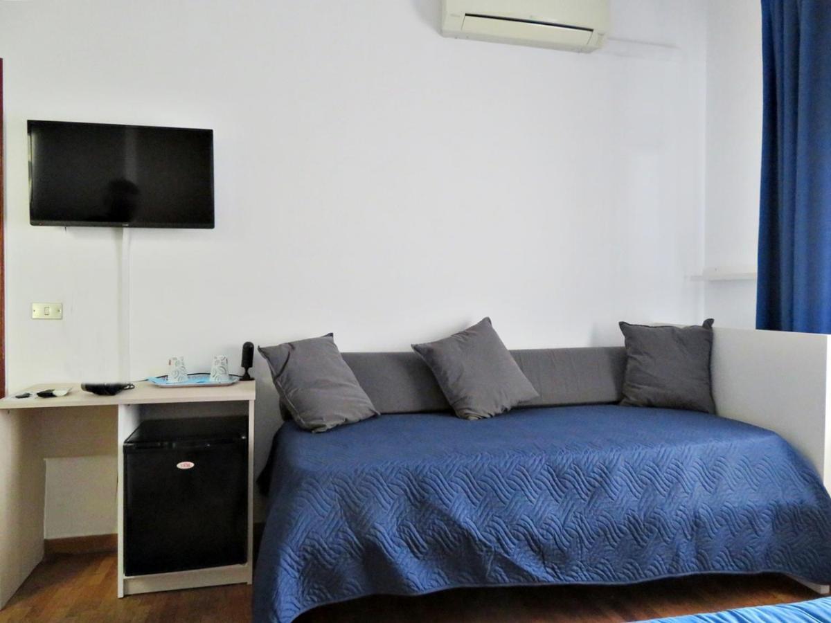 La Feluca Rooms & Breakfast Messina Esterno foto